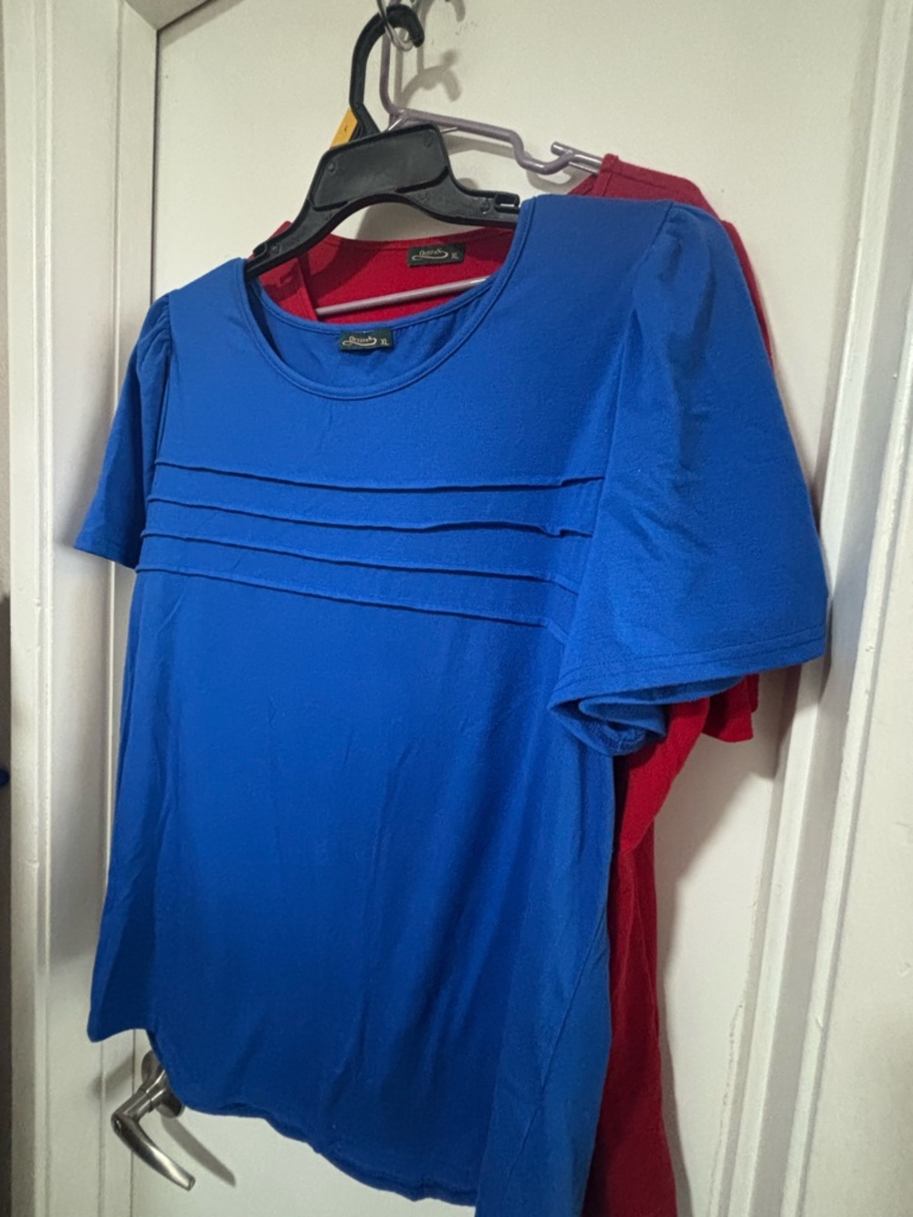 (2 shirts) Women’s Blue and Red Short Sleeve Pleated Front Top - Picture 7 of 7